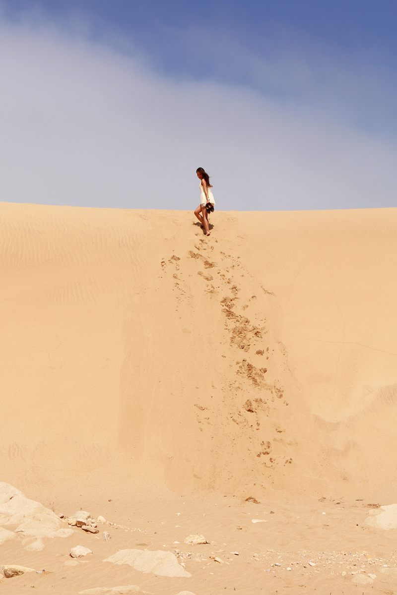 Outfit Barefoot in the Moroccan sand