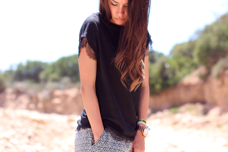 Black & White Outfit Morocco