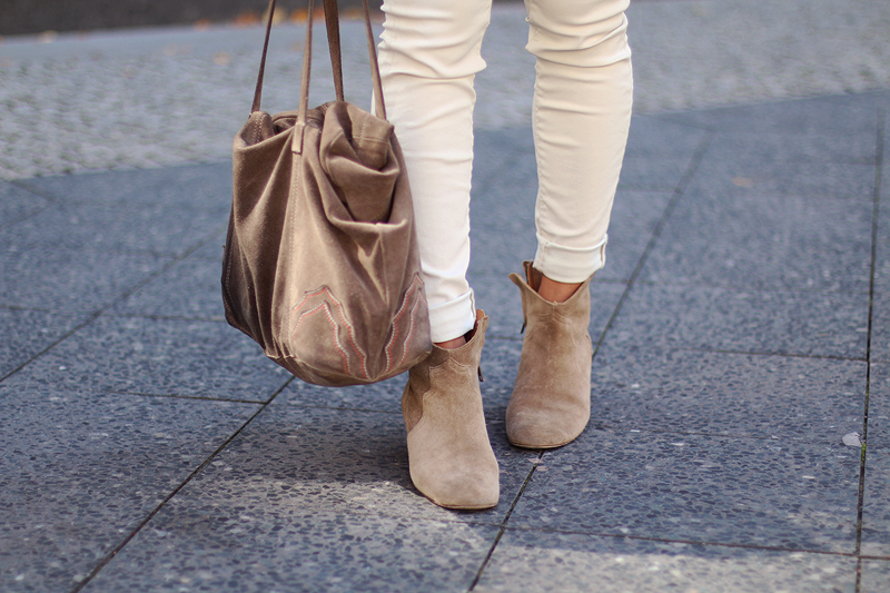 Outfit: tone on tone All white