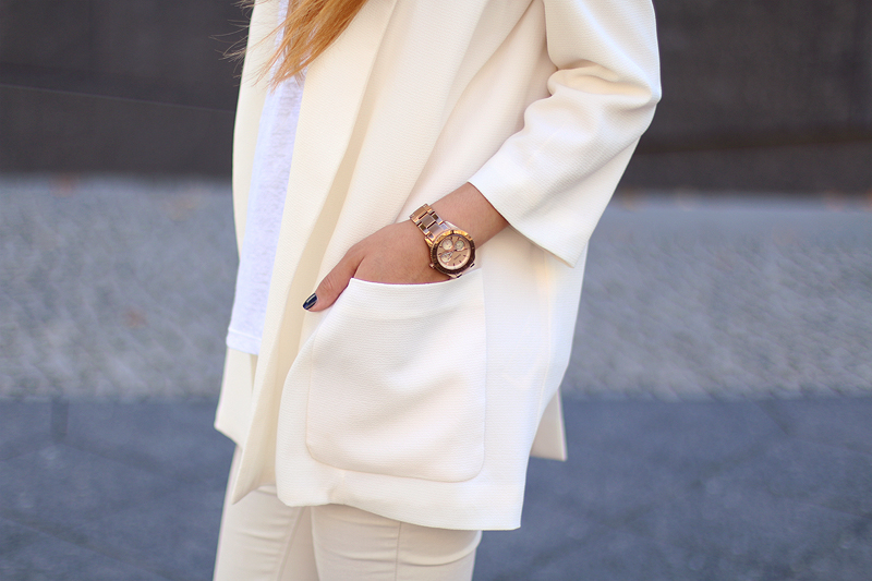 Outfit: tone on tone All white