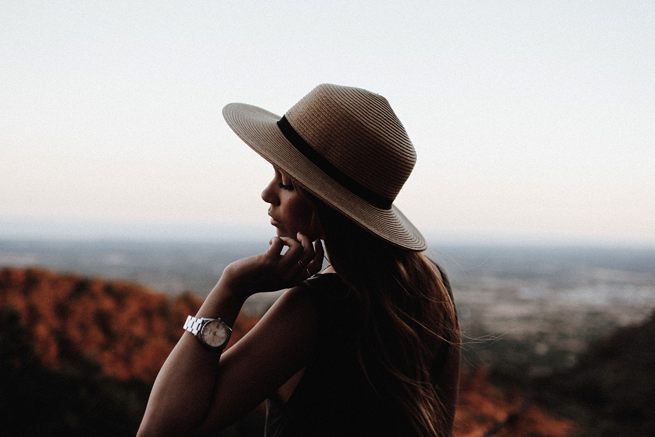 wearing a maxi dress from kaufdichglücklich in Randa, Mallorca.